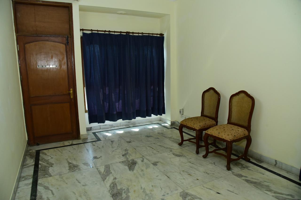 The Mayflower Hotel Gurgaon Exterior foto